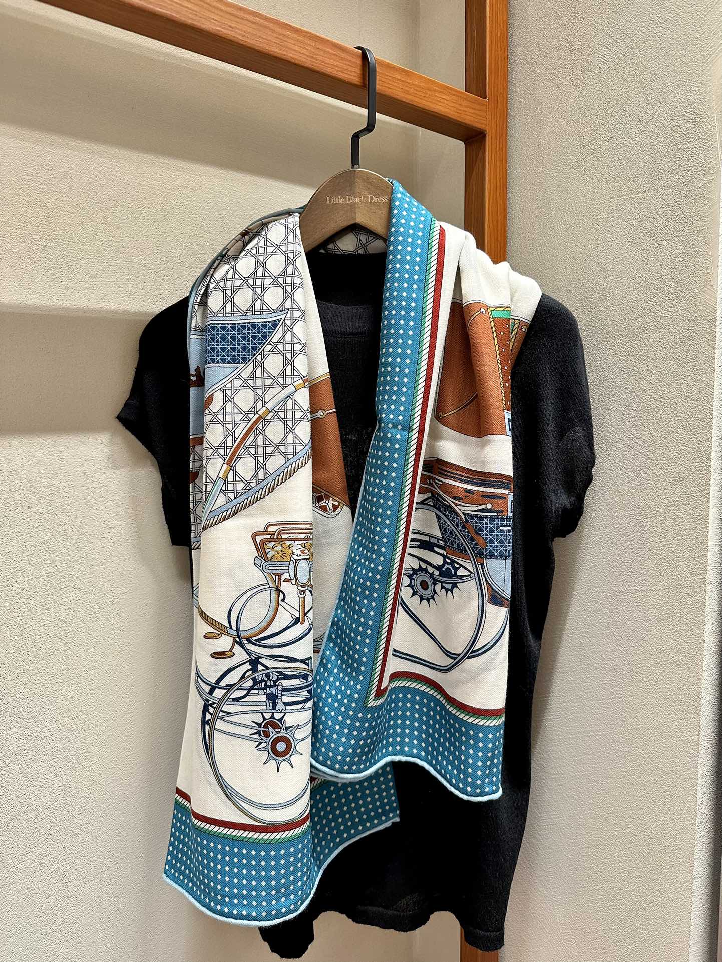 TOP HERMES Holiday Carriage Square Scarf 140 x 140 cm - 2 Colours