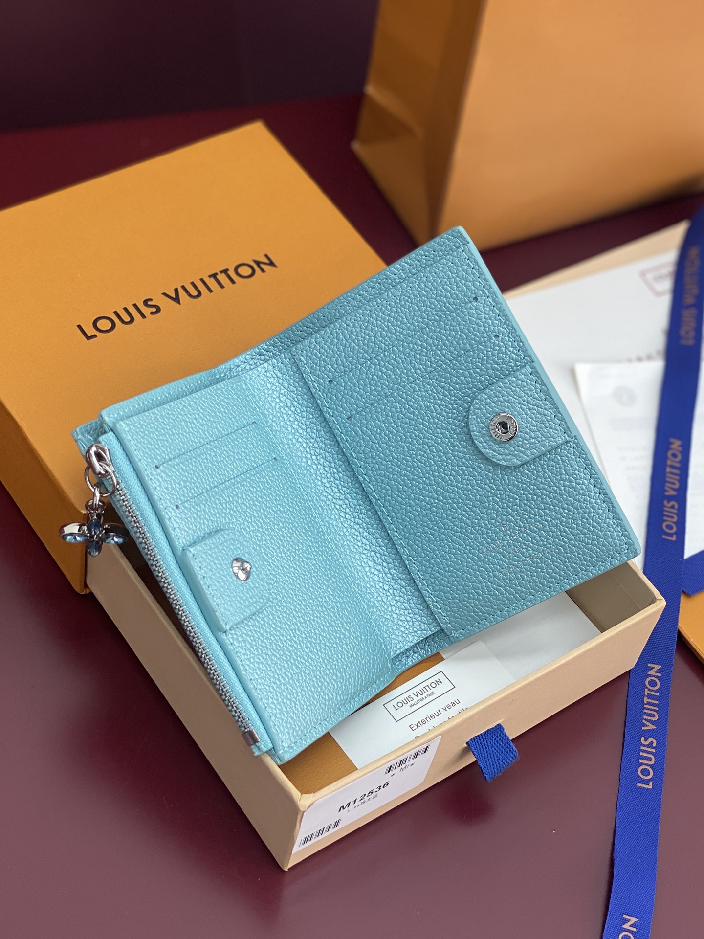 TOP Louis Vuitton LV Lisa Wallet 11.5x9x1.5cm - Pearlescent Blue