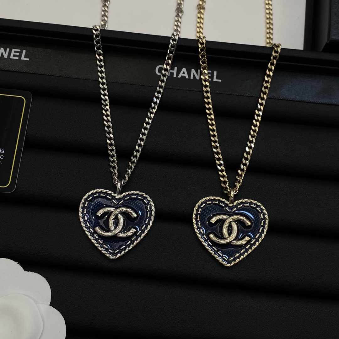 TOP CHANEL Dounble C & Heart Necklaces - 2 Color