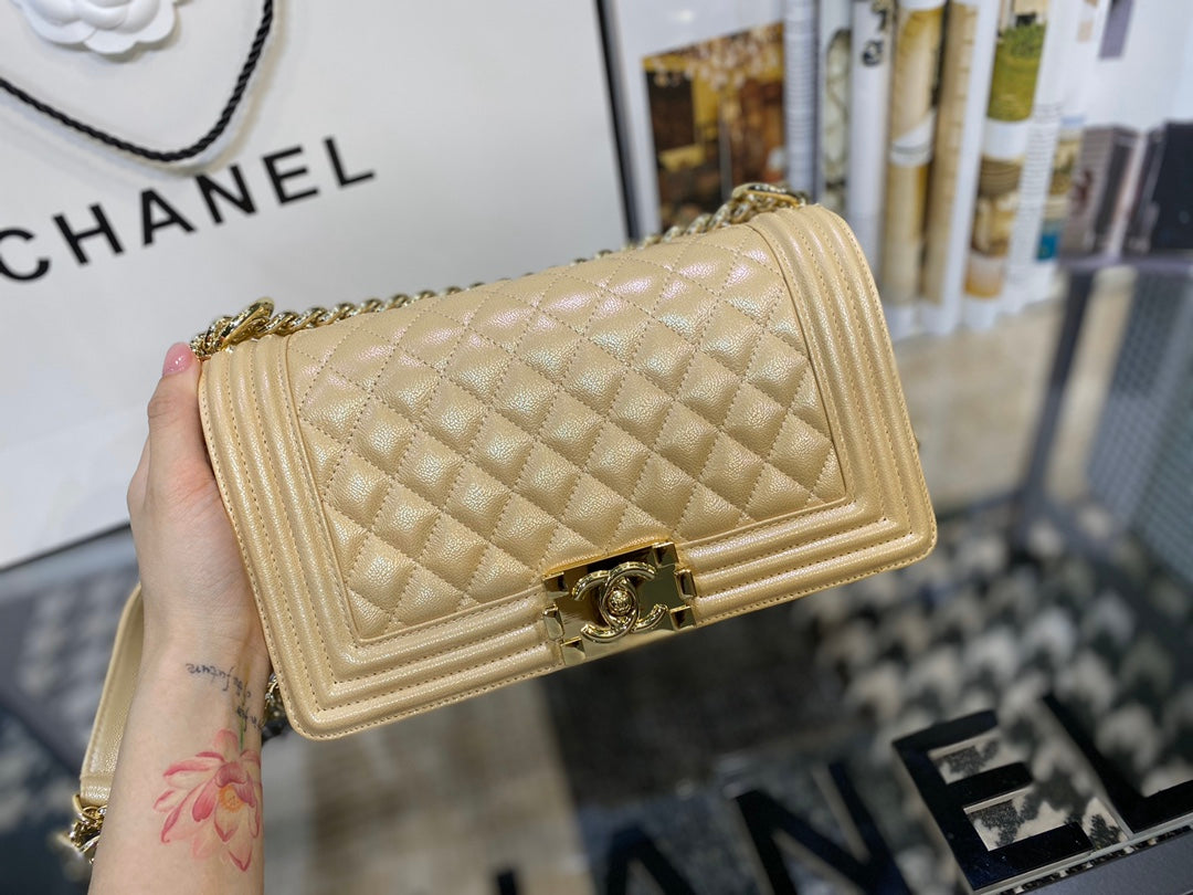 TOP CHANEL Le Boy Bag Caviar Skin Medium 25cm - Beige