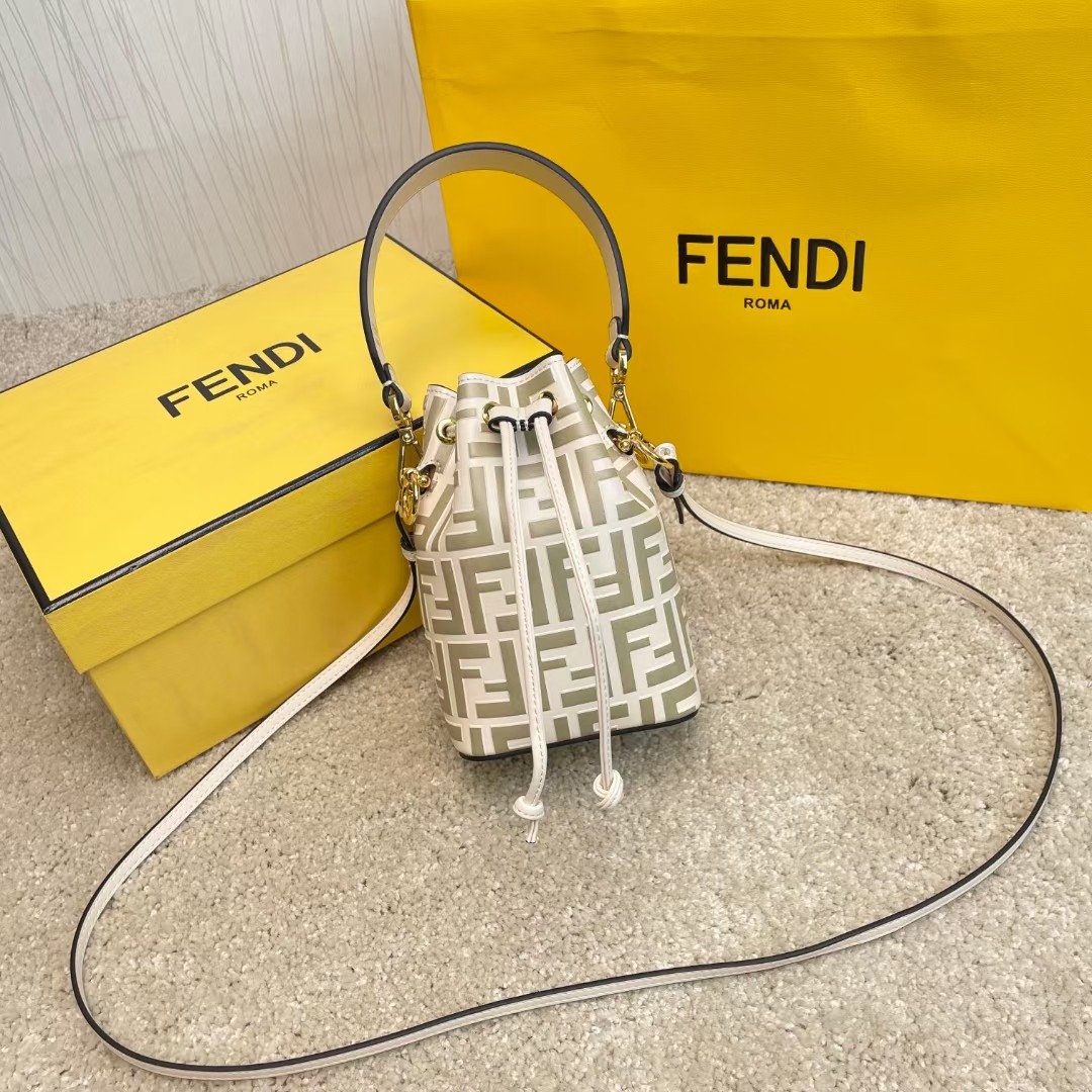 TOP FENDI Mon Tresor HandBag - White