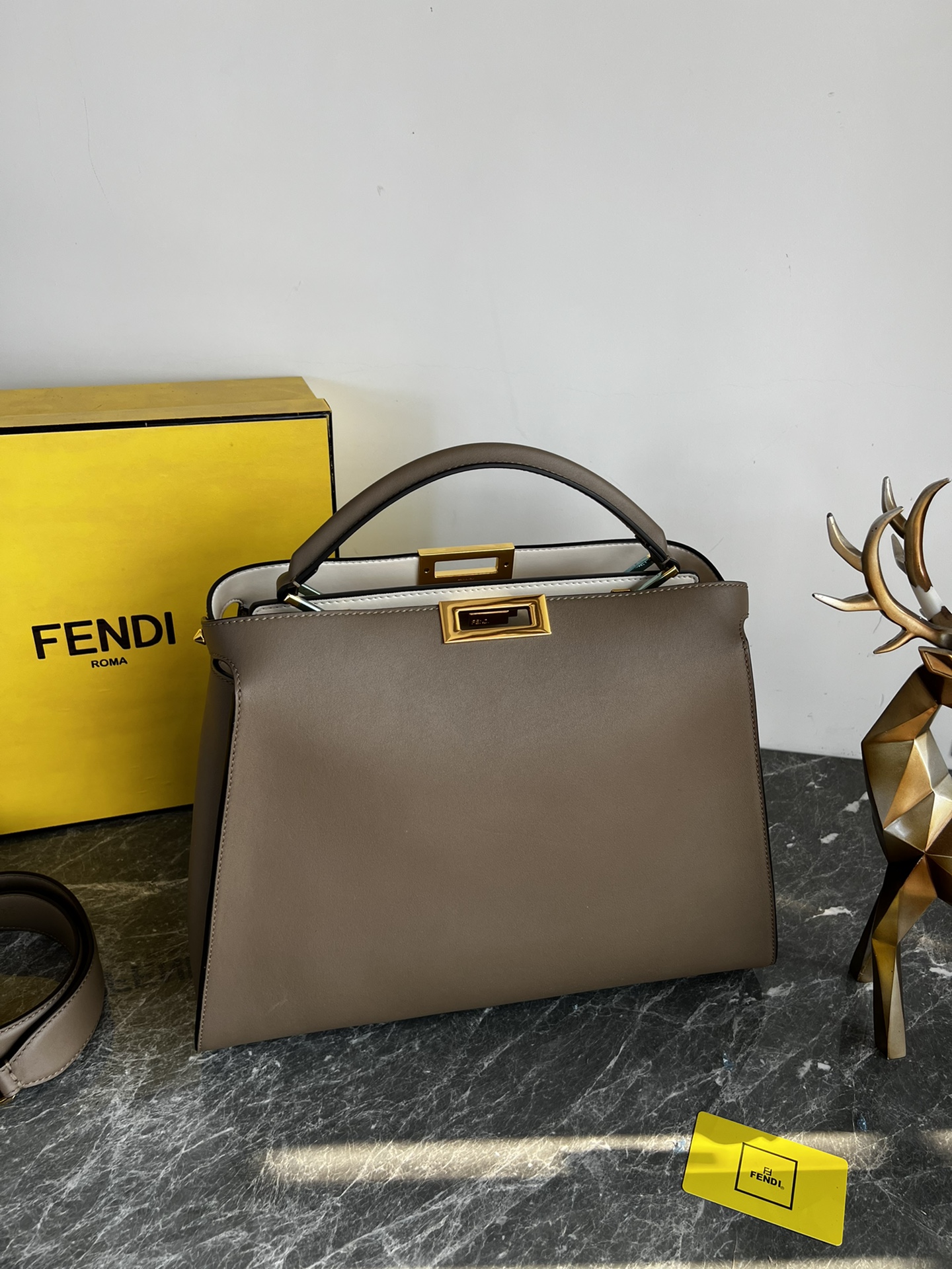 TOP FENDI Cowhide Peekaboo Bags - 38CM - 3 Colors