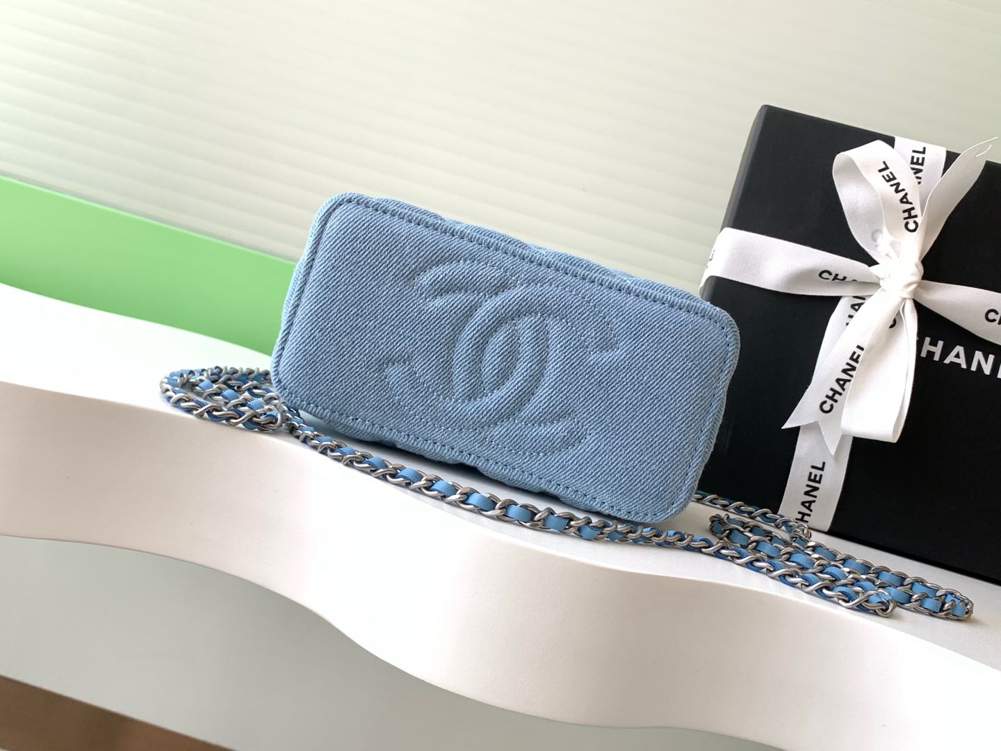 TOP CHANEL Vanity Case Denim 17×9.5×8cm - Blue
