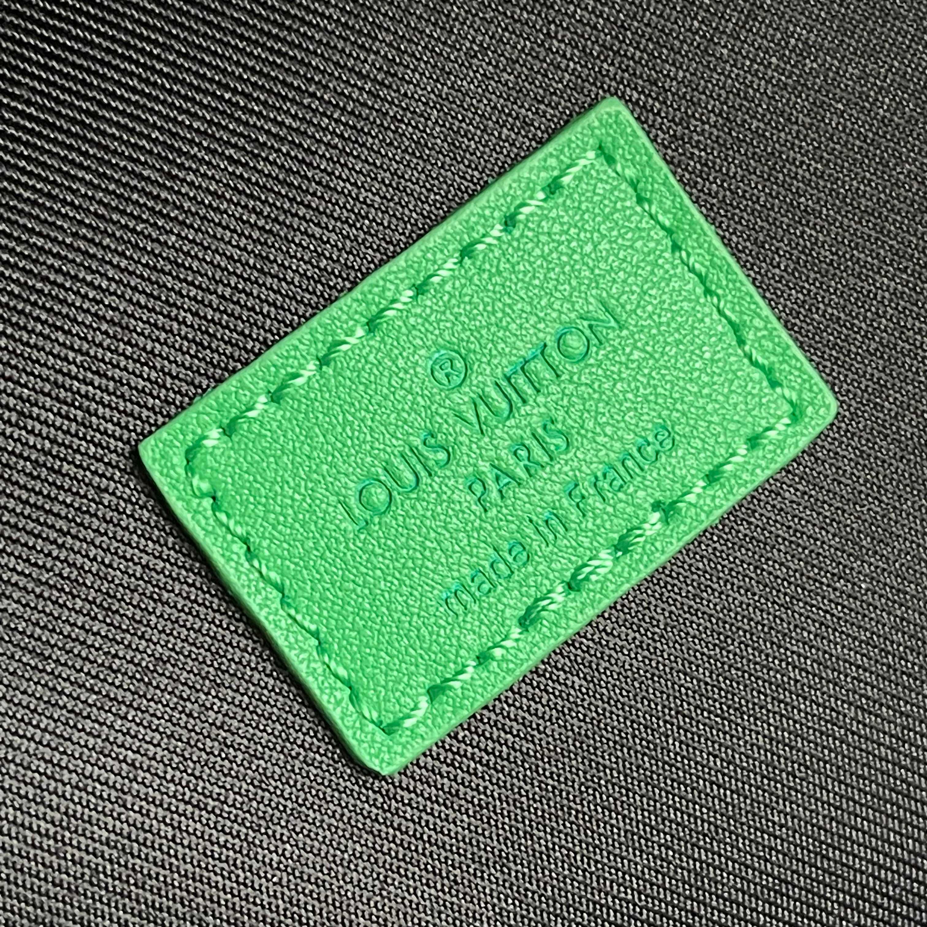 TOP Louis Vuitton LV Discovery Backpack 38x29x20cm - Black