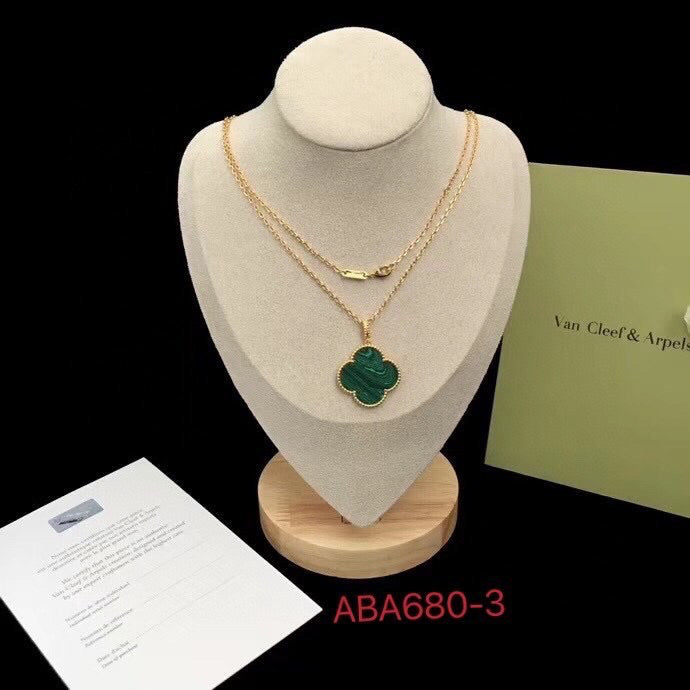 TOP Van Cleef & Arpels VCA 1 Motif Necklace - Green