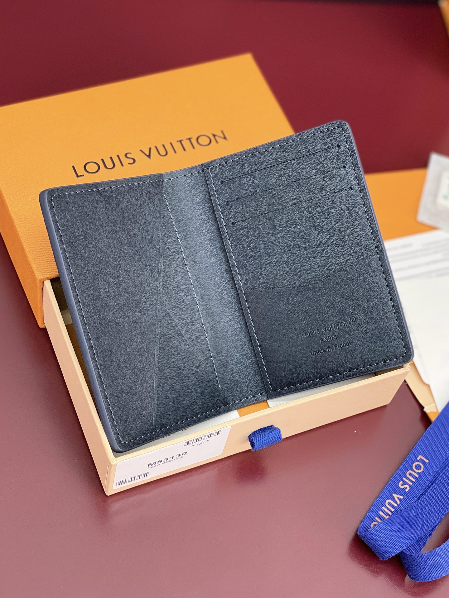 TOP Louis Vuitton LV Taurillon Card Holder Cowhide 11x8cm - 2 Color