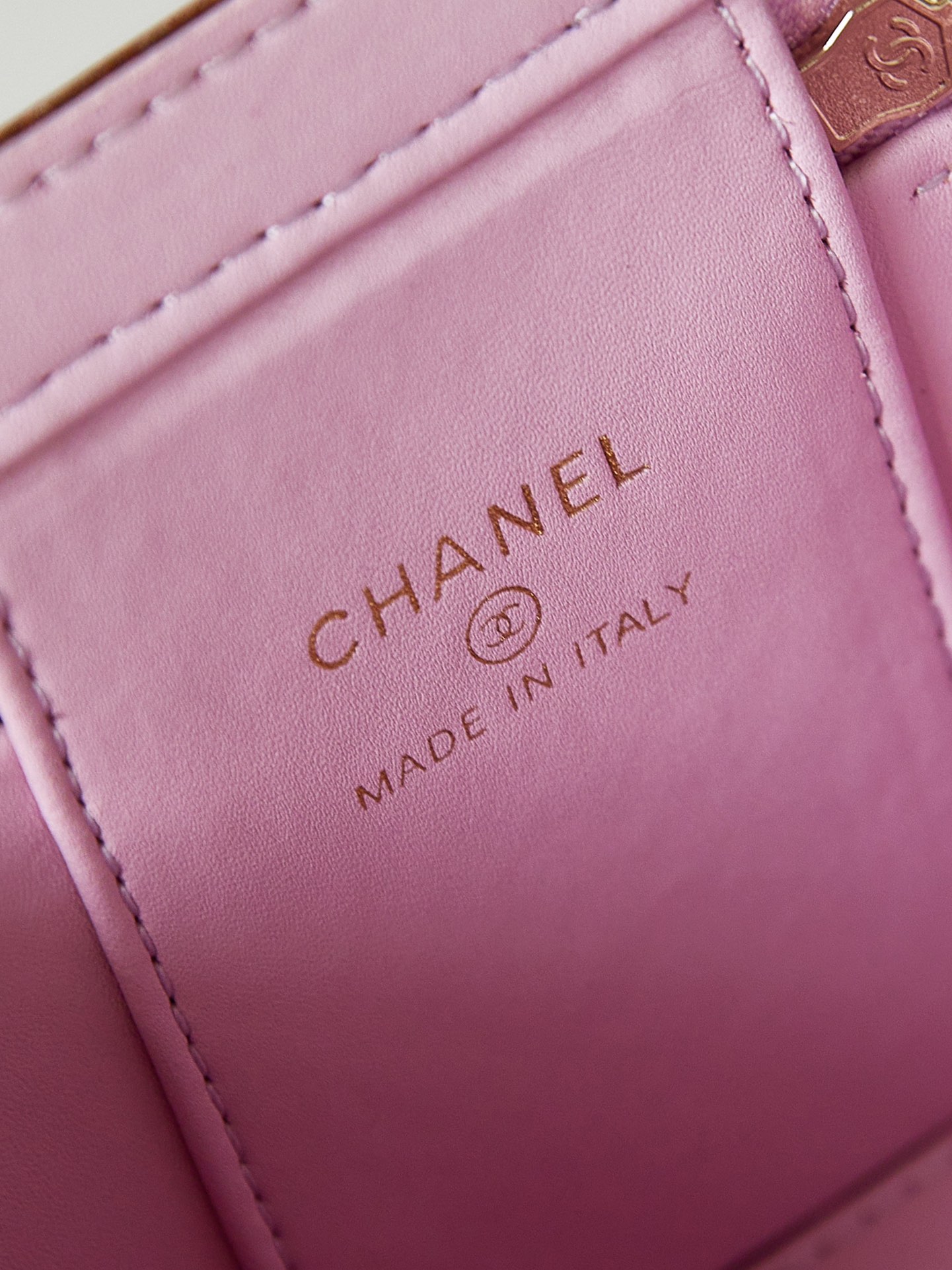 TOP CHANEL 24P Limited Edition Pearl Handle Vanity Case 8.5*11*7cm - 5 Colour&GHW