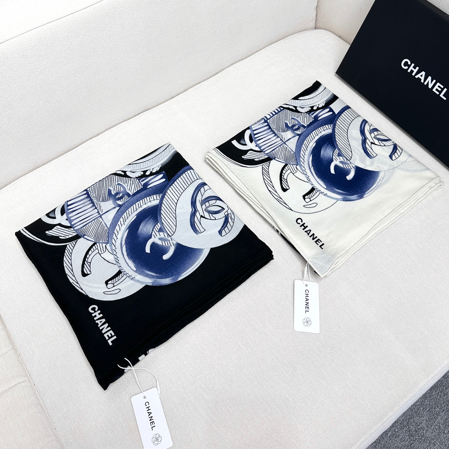 TOP CHANEL CC Square Scarf 140×140cm - 2 Colors