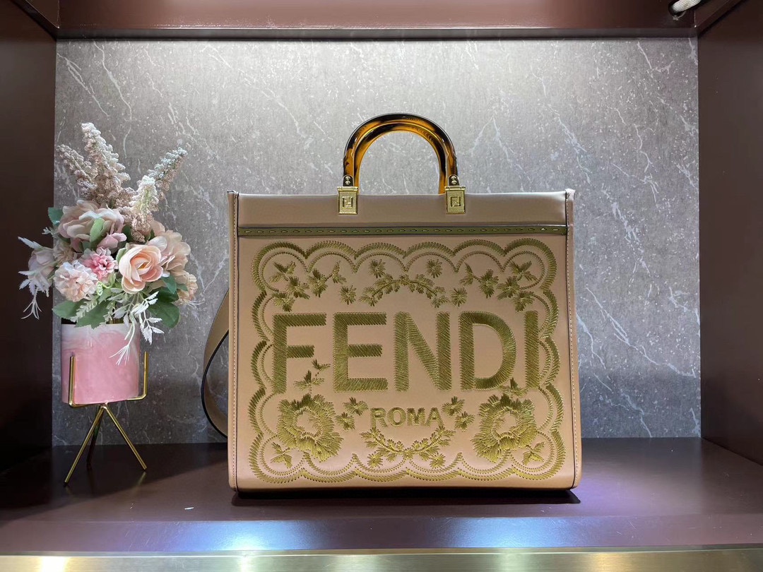 TOP FENDI Sunshine Tote FENDI ROMA Words Bag 35x31x17cm - Brown