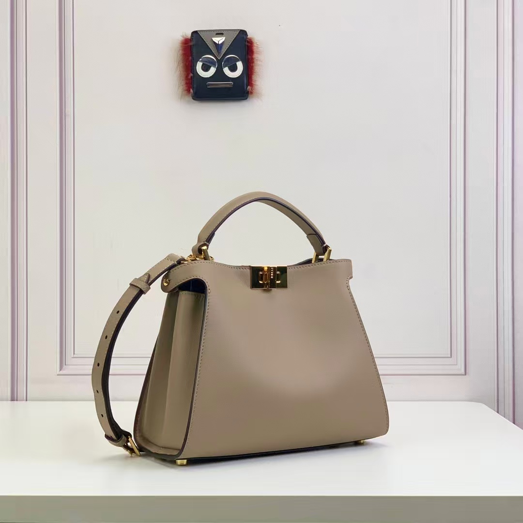 TOP FENDI Peekaboo Essentially 27cm Bag - Tan