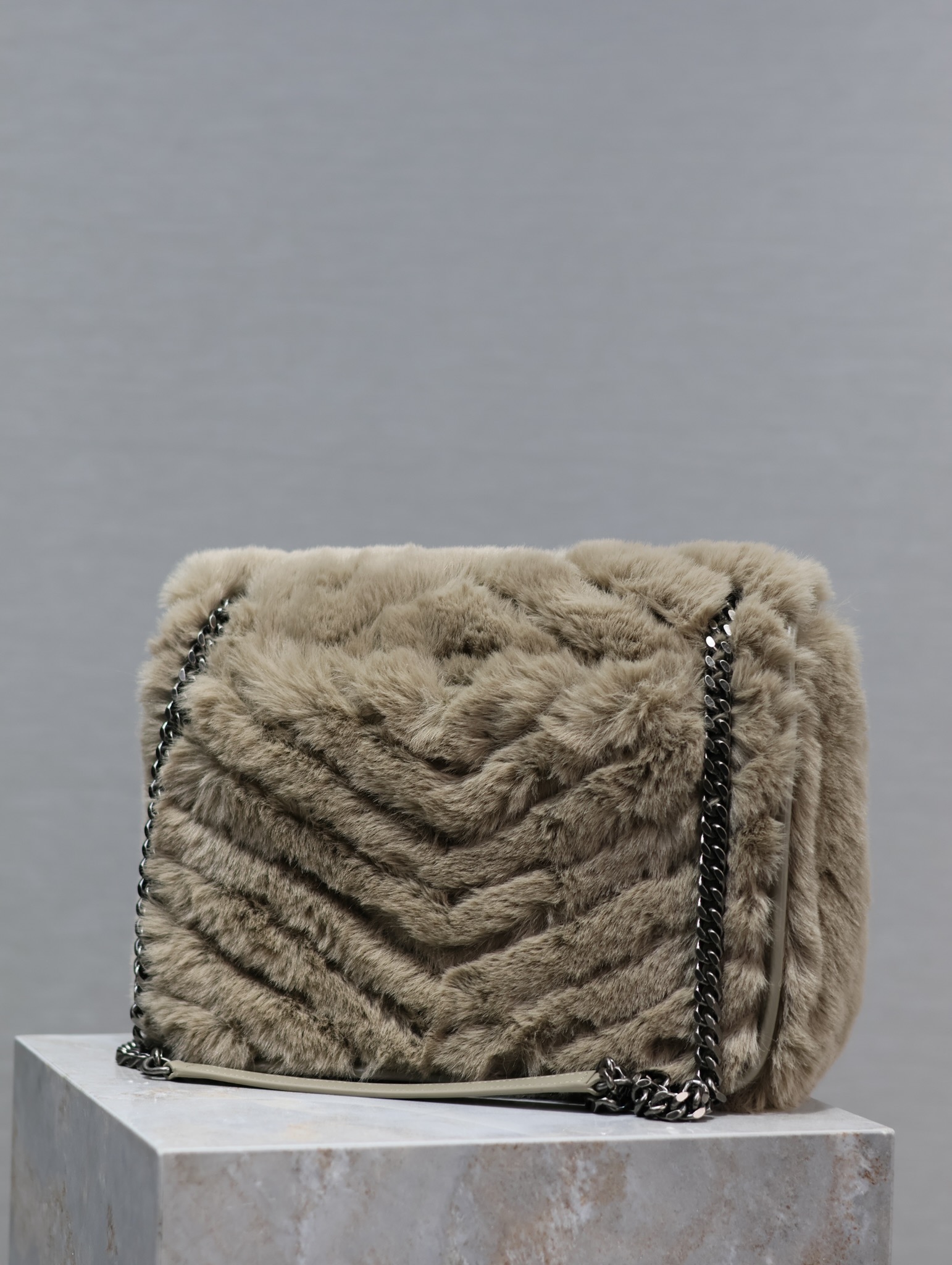 TOP Yves Saint Laurent YSL Rabbit Fur Niki Bags 28×20×8.5cm - 2 Colors