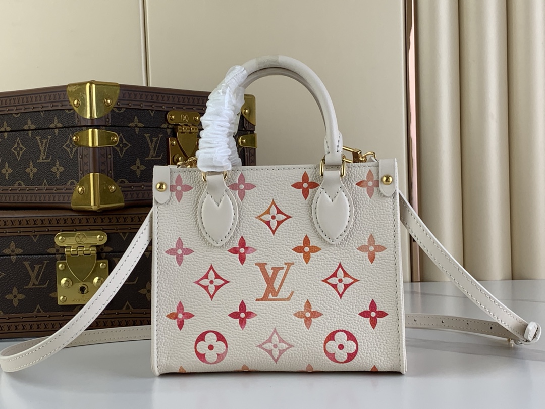 TOP Louis Vuitton LV  On The Go BB Bag 18 x 15 x8.5cm - White