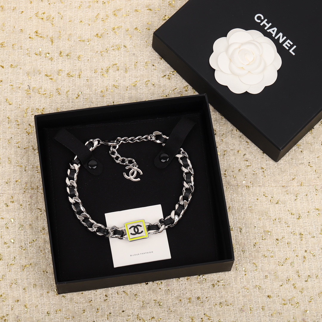 TOP CHANEL CC Choker Necklace-Black