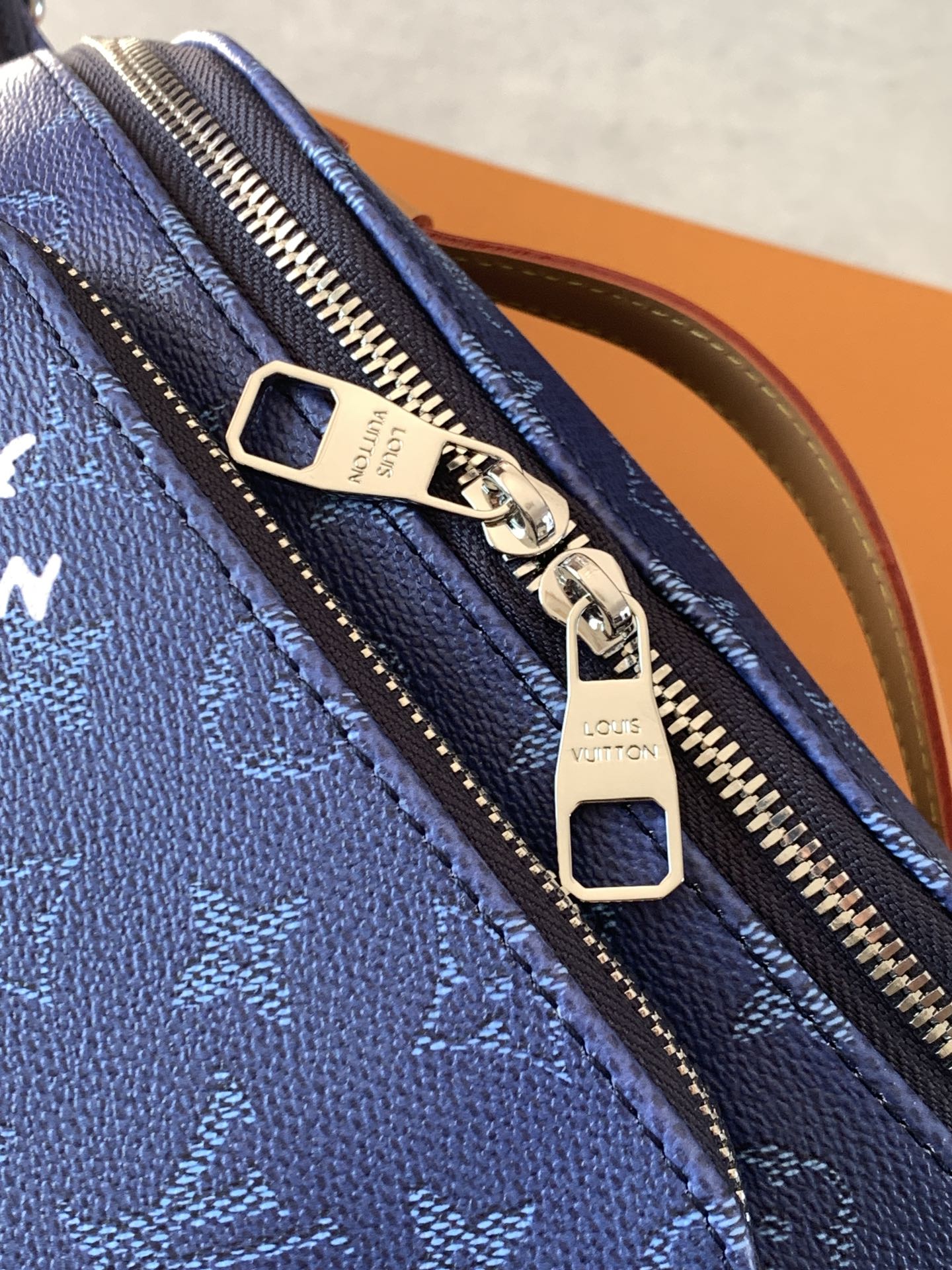 TOP Louis Vuitton LV Monogram Shadow Rush Bag Calfskin 30x15x8cm - 2 Colour