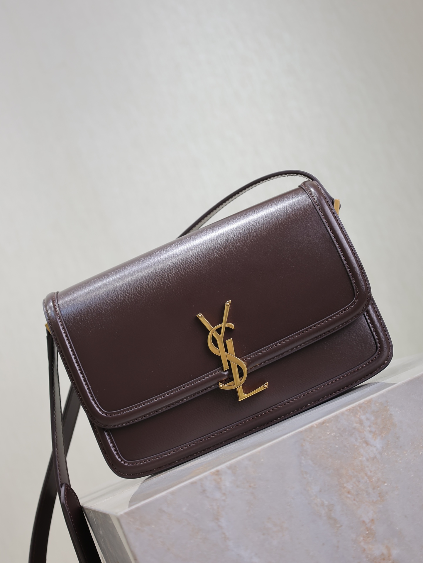 TOP Yves Saint Laurent YSL Cowhide Solferino Bag 23x16x6cm - Brown