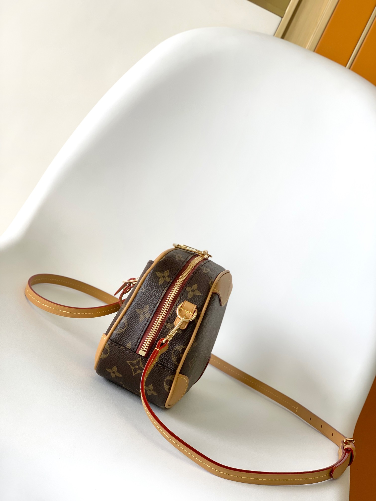 TOP Louis Vuitton LV Mini Lugage Handbag 22×15×7cm - Brown&GHW