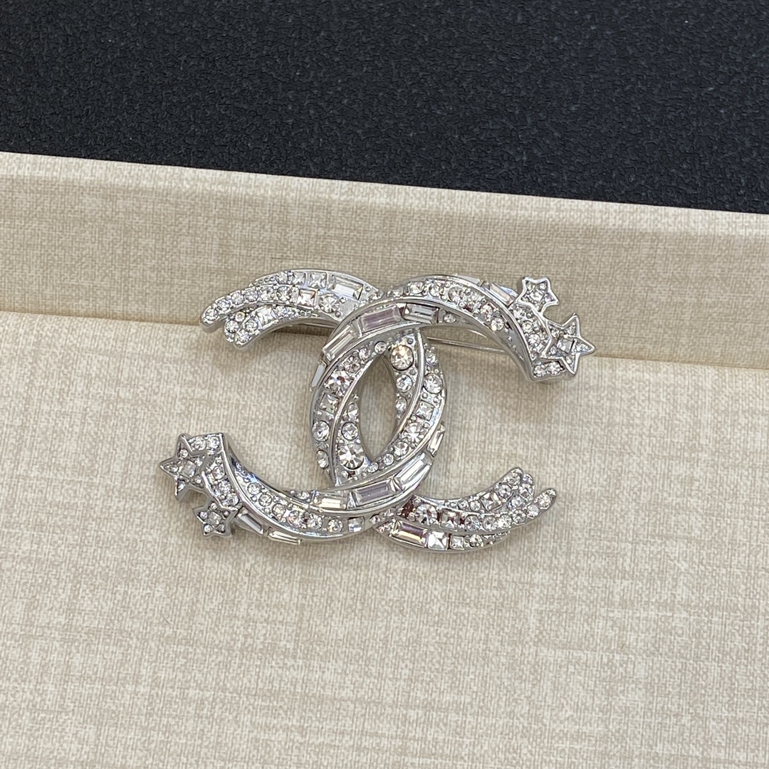 TOP CHANEL Brooch - 2 Colour