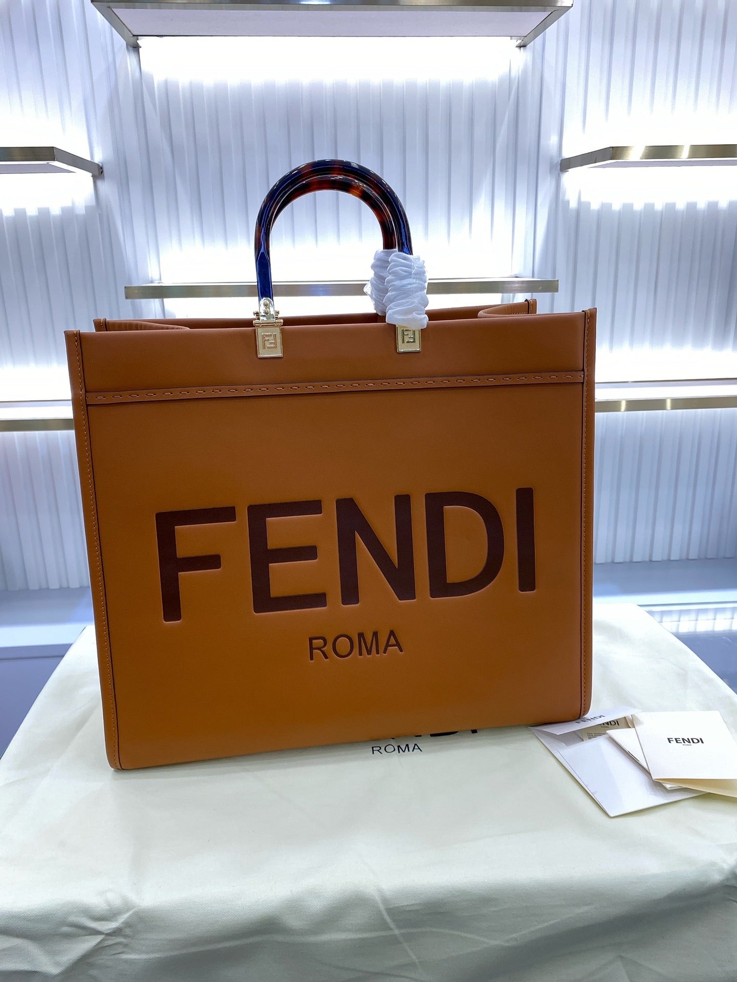 TOP FENDI LARGE WOMEN SUNSHINE TOTE LEATHER BAG