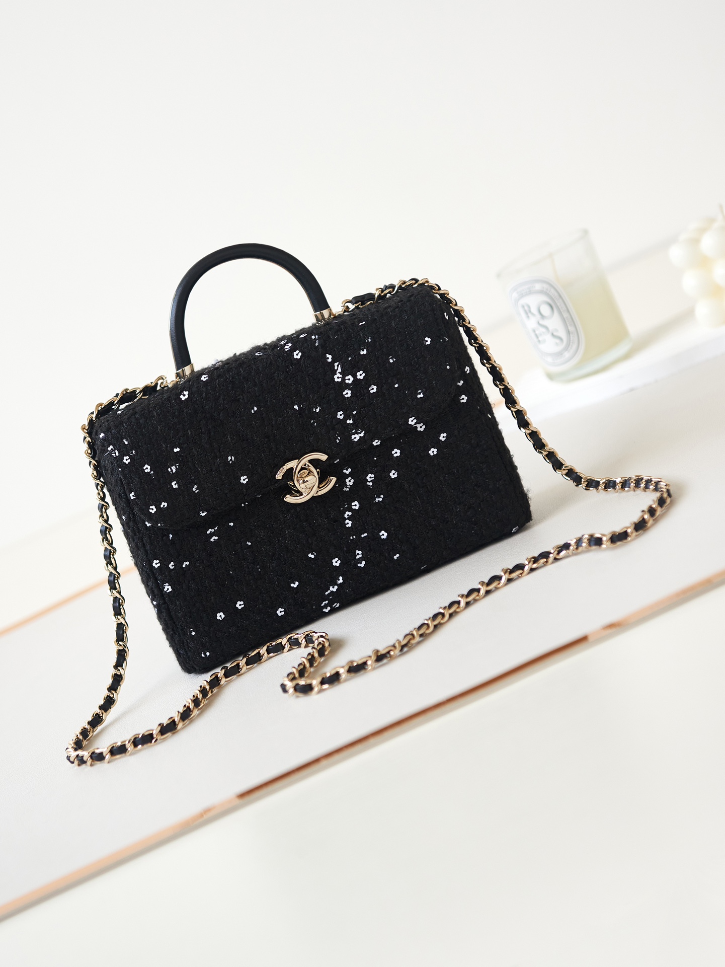 TOP CHANEL 23k Handle Box Bag 13.5×19×8cm - GHW - Black