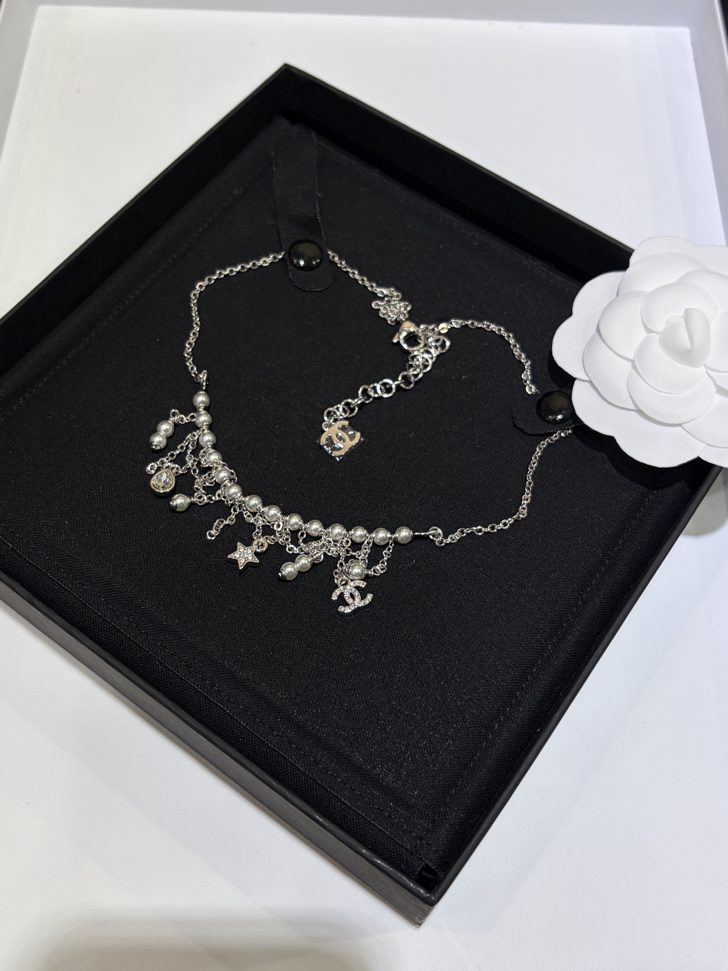 TOP CHANEL Necklace - Silver