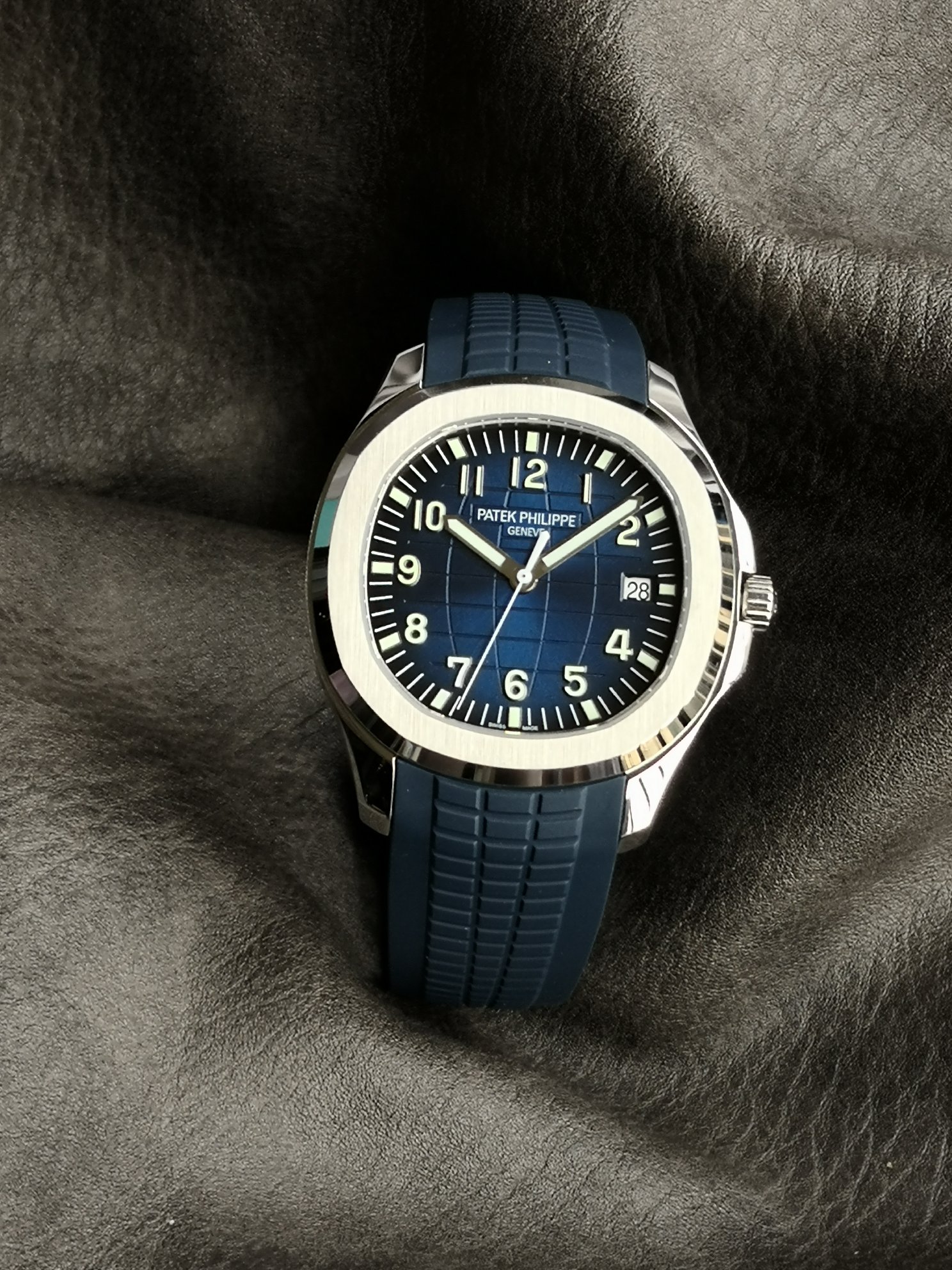 Patek Philippe Aquanaut Automatic Men Watch, Blue Embossed Dial, Blue Rubber Strap, Stainless Steel Case