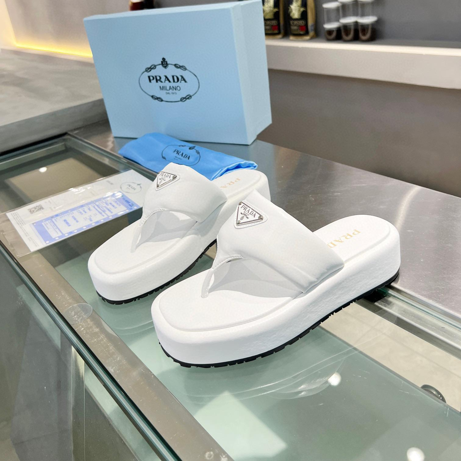 Prada Soft-Soled Leather Flip-Flops Slide Sandal (Replica)