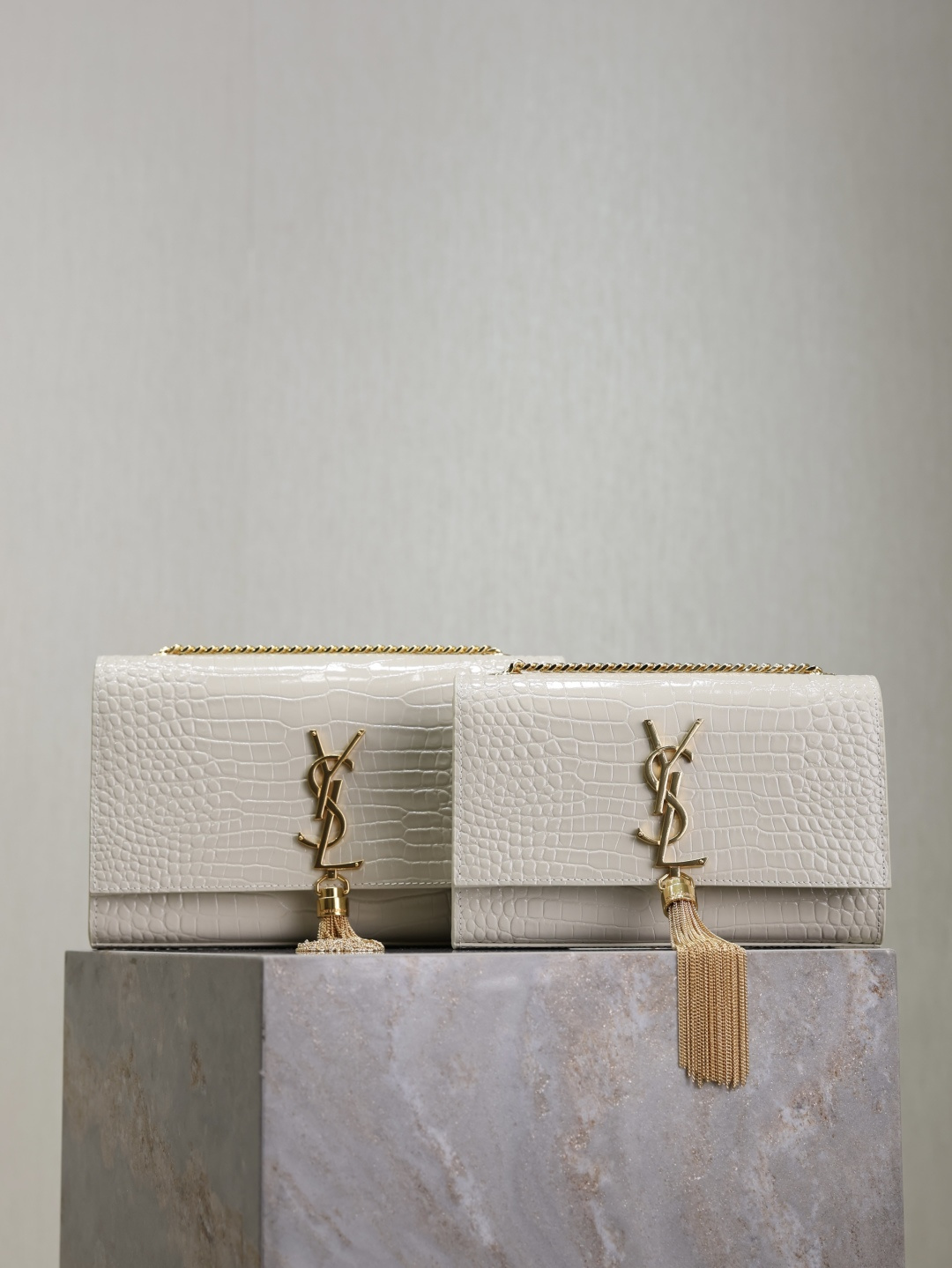 TOP Yves Saint Laurent YSL Kate Tassel Bag Croc Embossed Cowhide 20x13.5x5.5cm/24x14.5x5cm - White & GHW