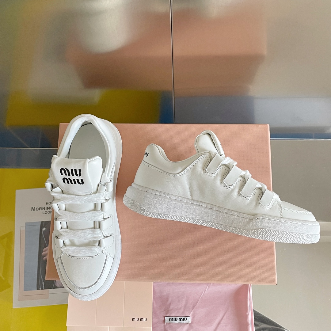 TOP Miu Miu Small White Shoes Casual Sneakers