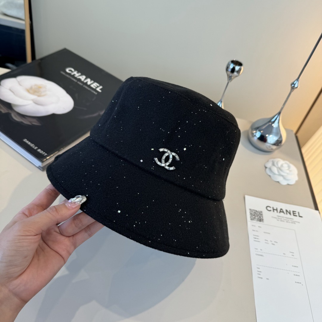 TOP CHANEL Fisherman's Hat - Black