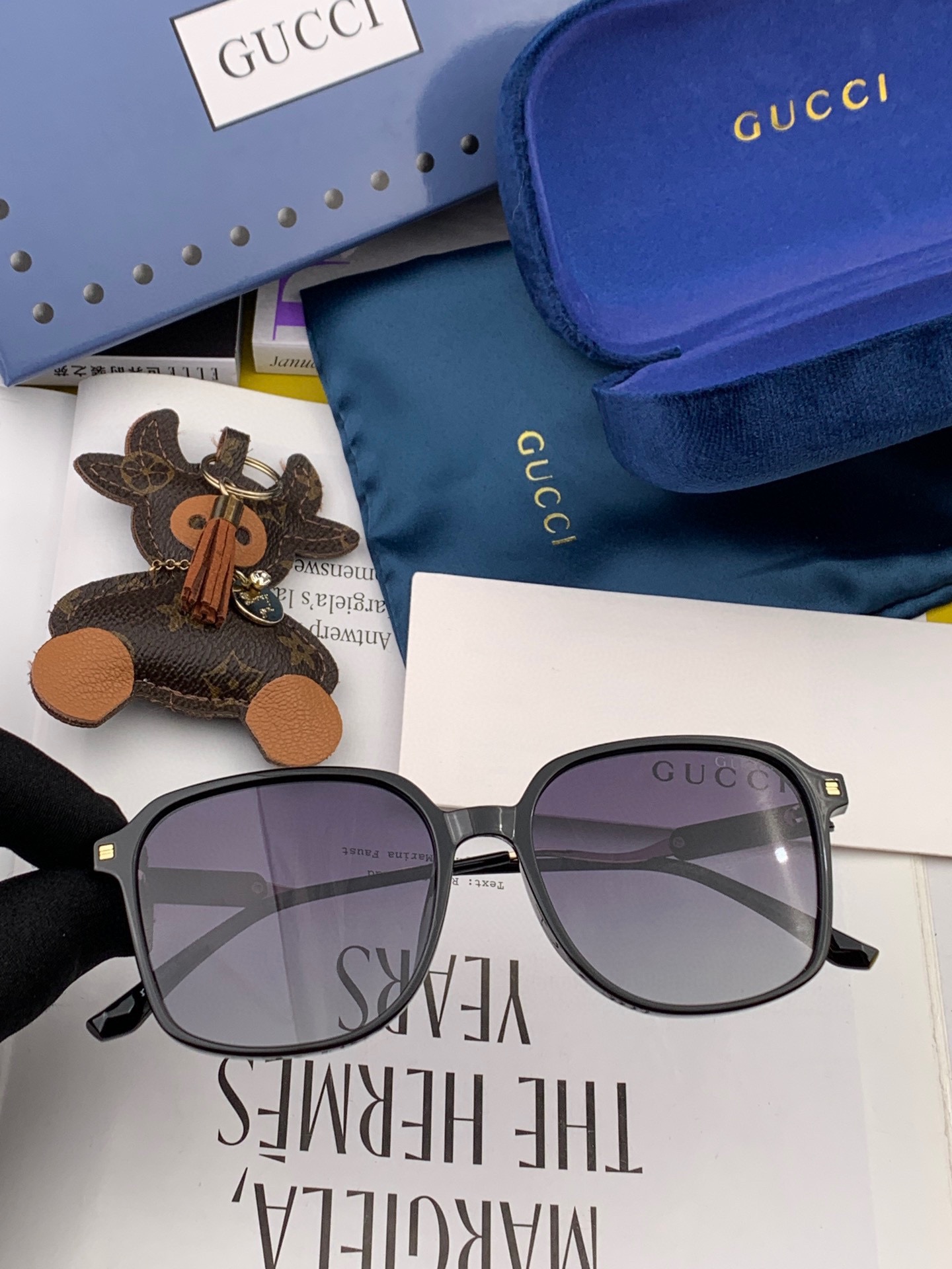 TOP Gucci  Sunglasses  - 3 Color