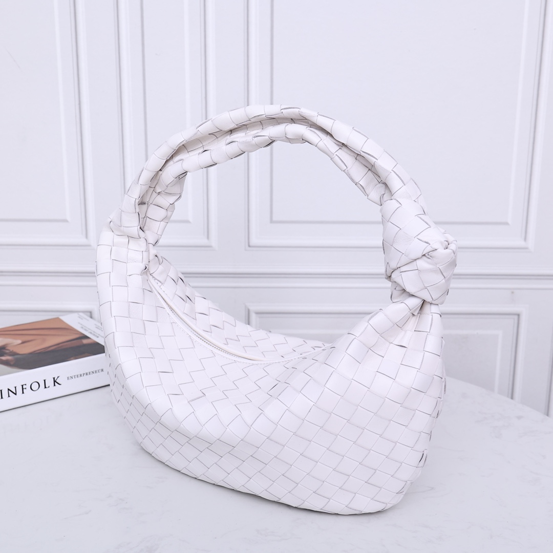 TOP Bottega Veneta BV Jodie Bag - White