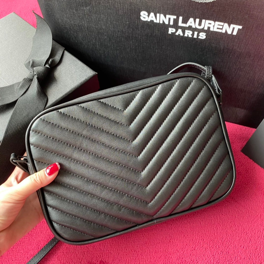 TOP Yves Saint Laurent YSL LouLou Camera Bag 23x16x6cm - Black on Black