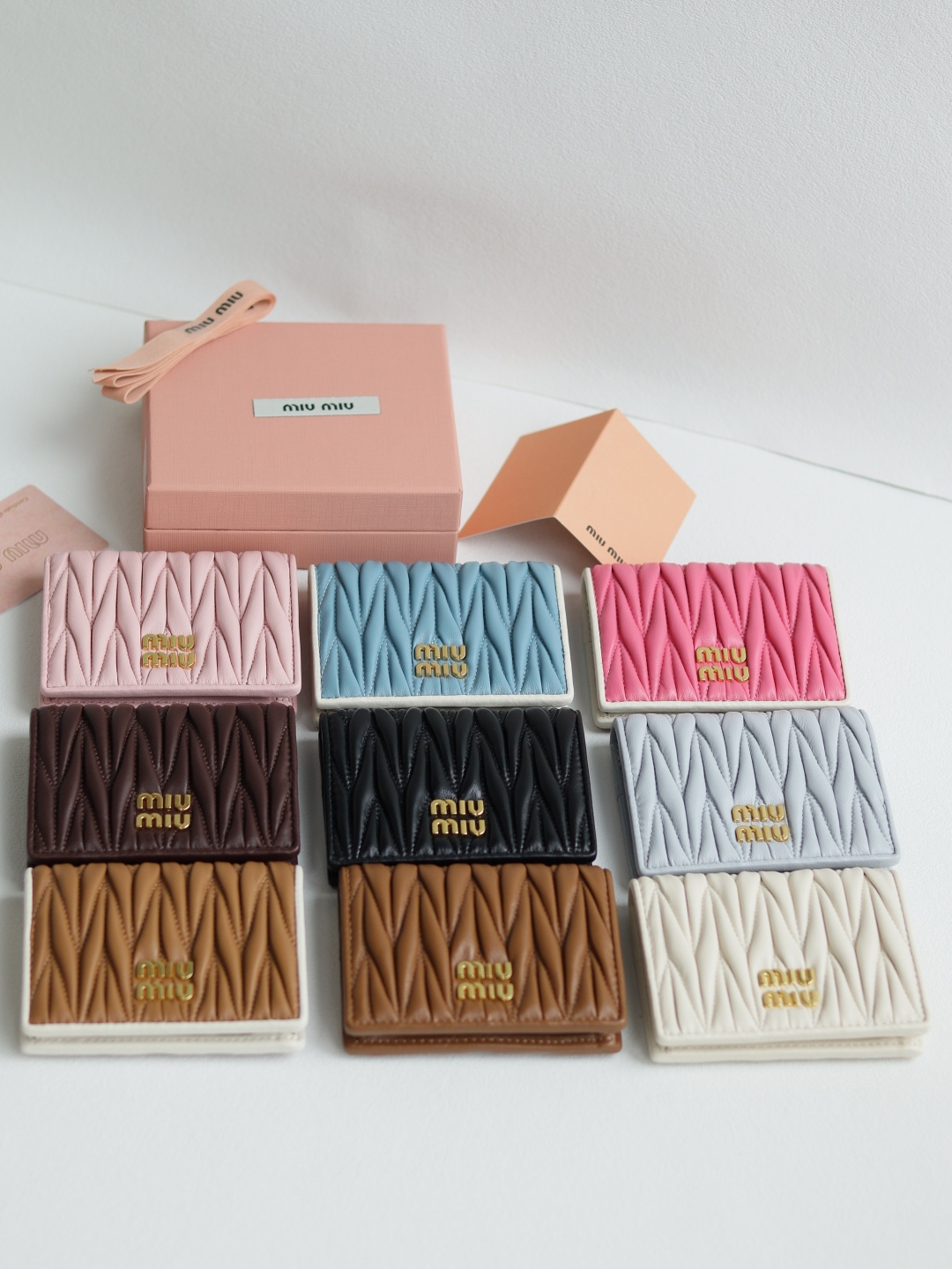 TOP Miu Miu Lambskin Matelasse Pocket Wallet 11.5x8cm - 9 Color
