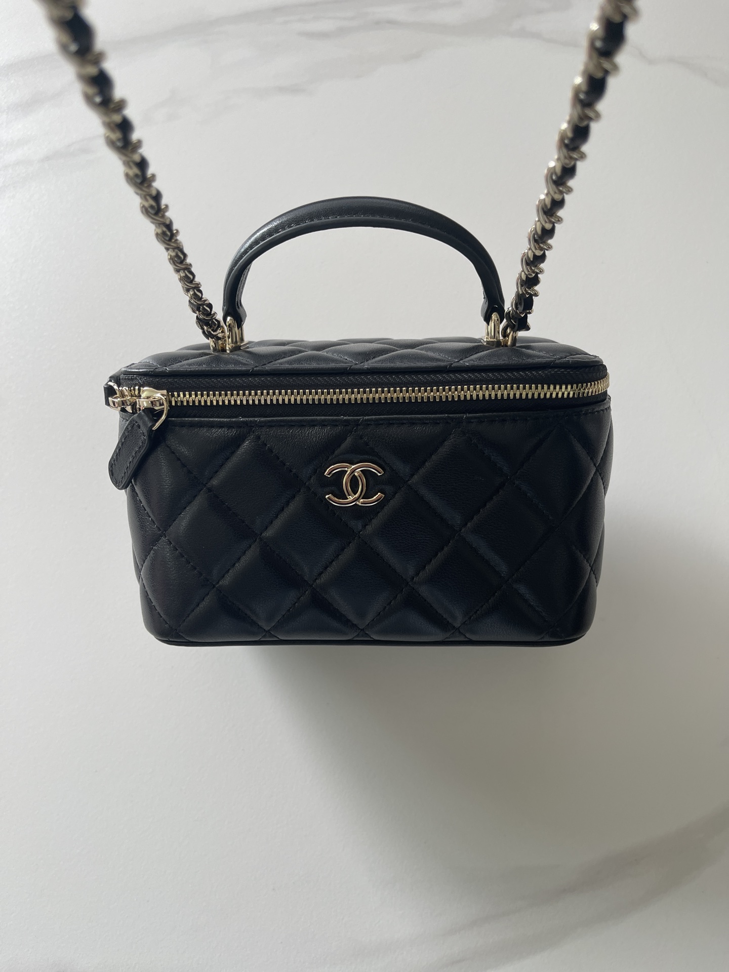 TOP CHANEL Vanity Case Bag 9.5x17x8𝖼𝗆  - Black&GHW