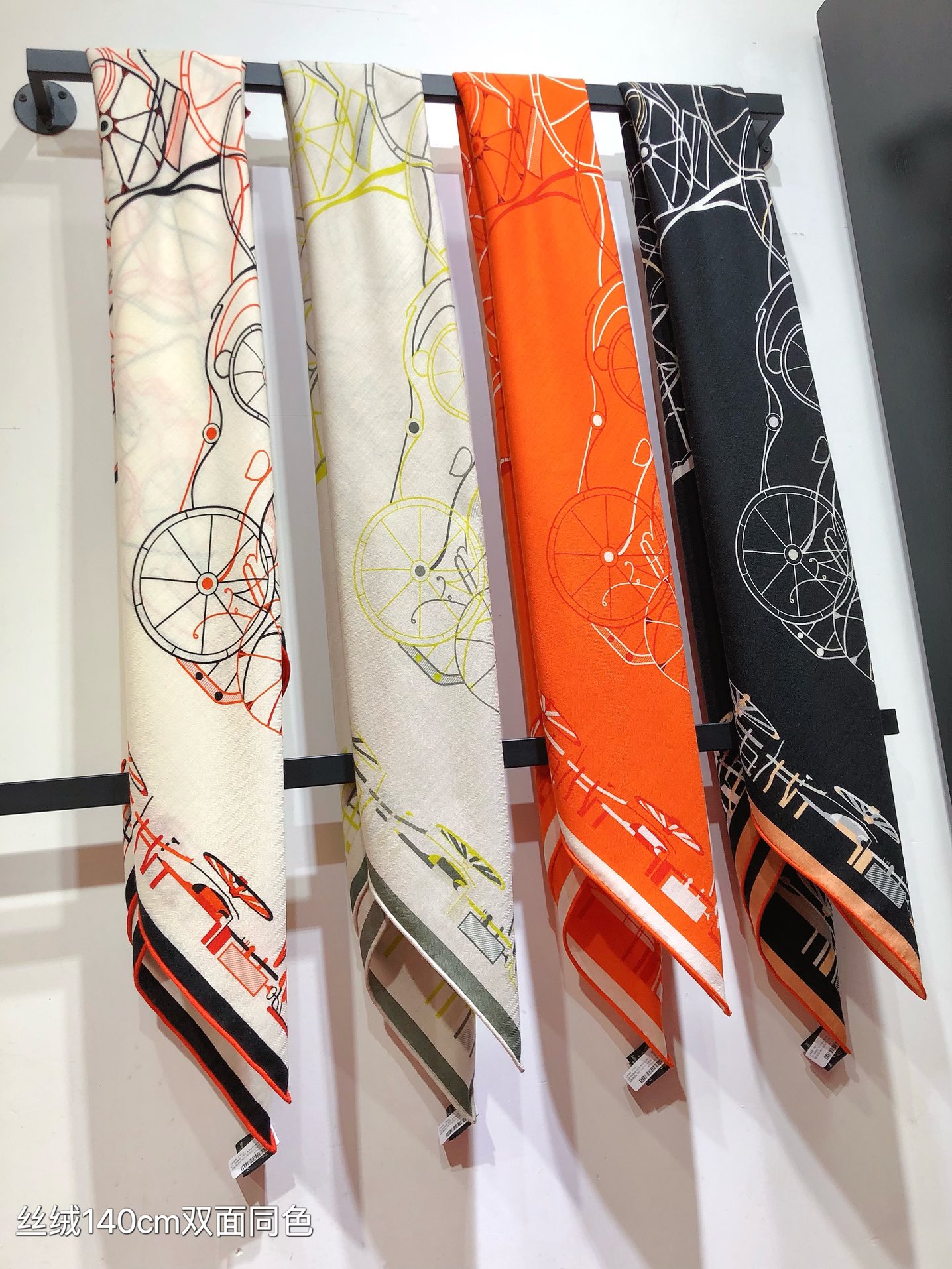 TOP HERMES Horse Carriage Square Scarf 140 x 140 cm - 4 Colours