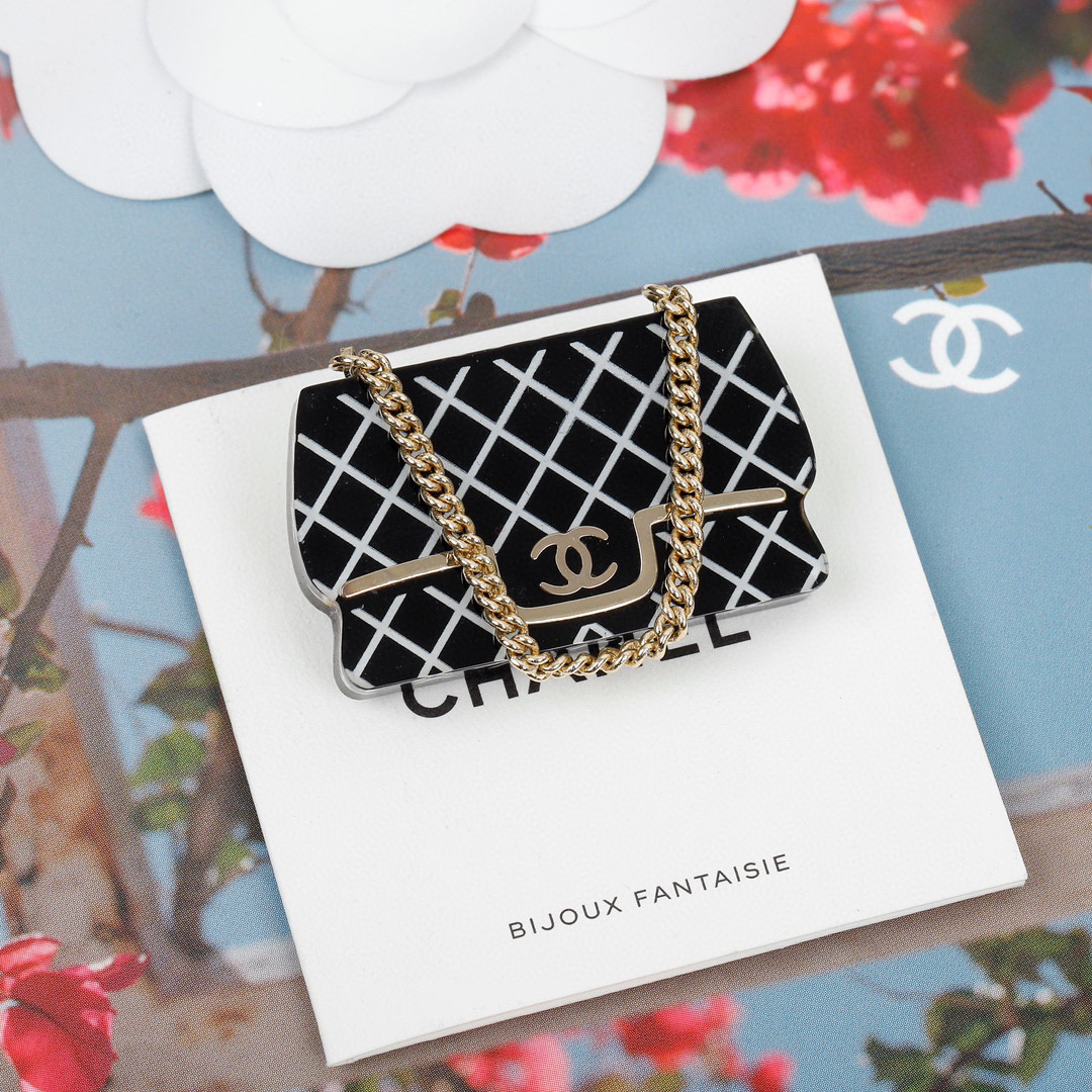 TOP CHANEL Vintage Classic Flab Bag Brooch - Black