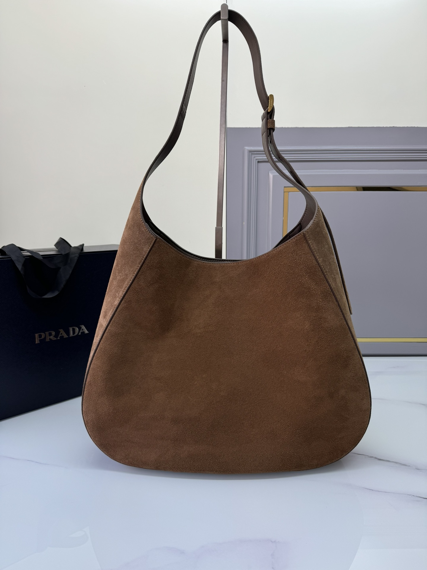 TOP PRADA Deer Print Cowhide Bag 40x30x9cm - Brown