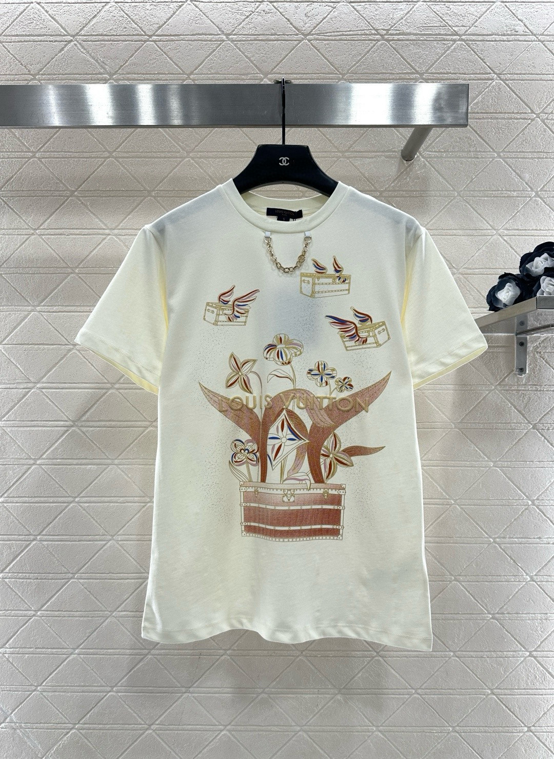 TOP Louis Vuitton LV  T-Shirt - 2 Colors