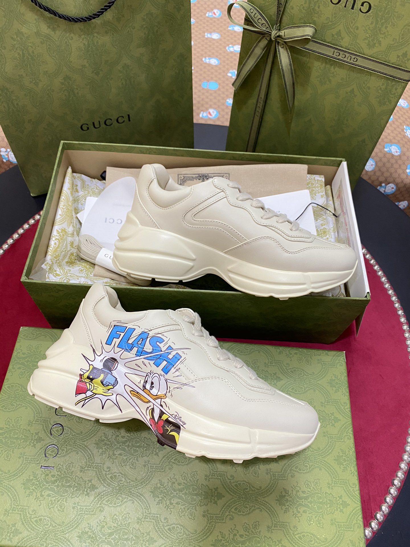 TOP GUCCI RHYTON WITH Donald Duck PRINT SNEAKER