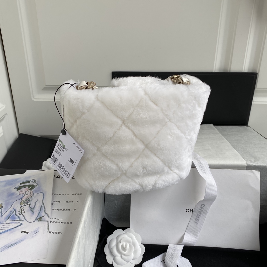 TOP CHANEL Plush Bucket Bag 16*18*12cm - GHW - Black/White