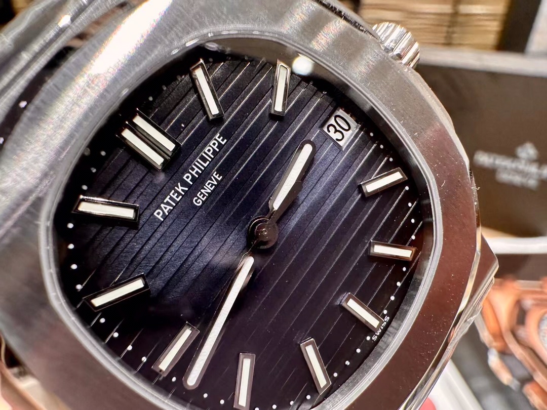 TOP Patek Philippe Nautilus 40mm Watch - Black