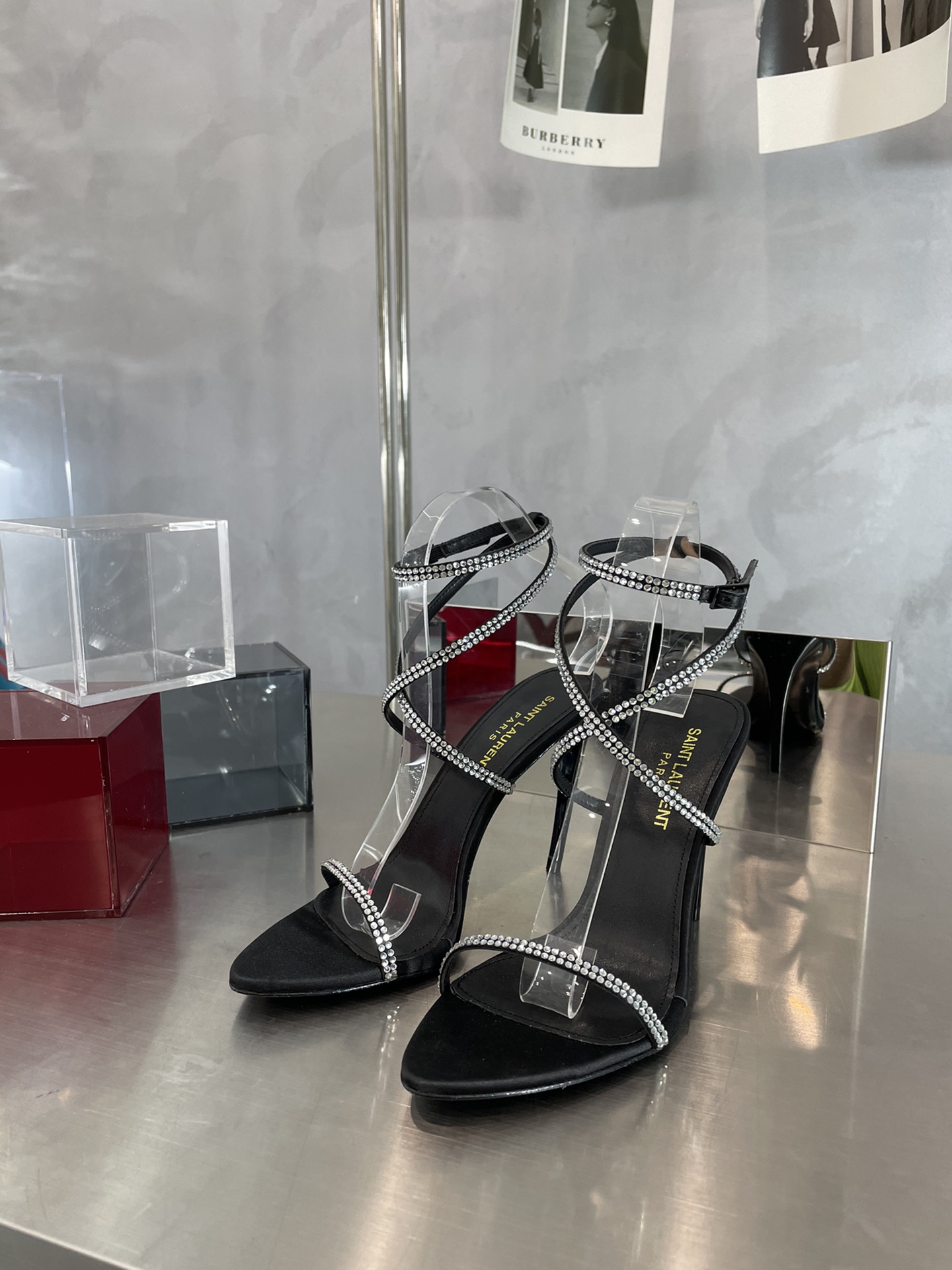 TOP Yves Saint Laurent YSL Chain High Heels - SHW - Black