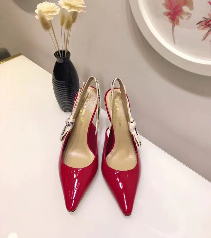 TOP Christian Dior CD Logo Leather Pump - Red