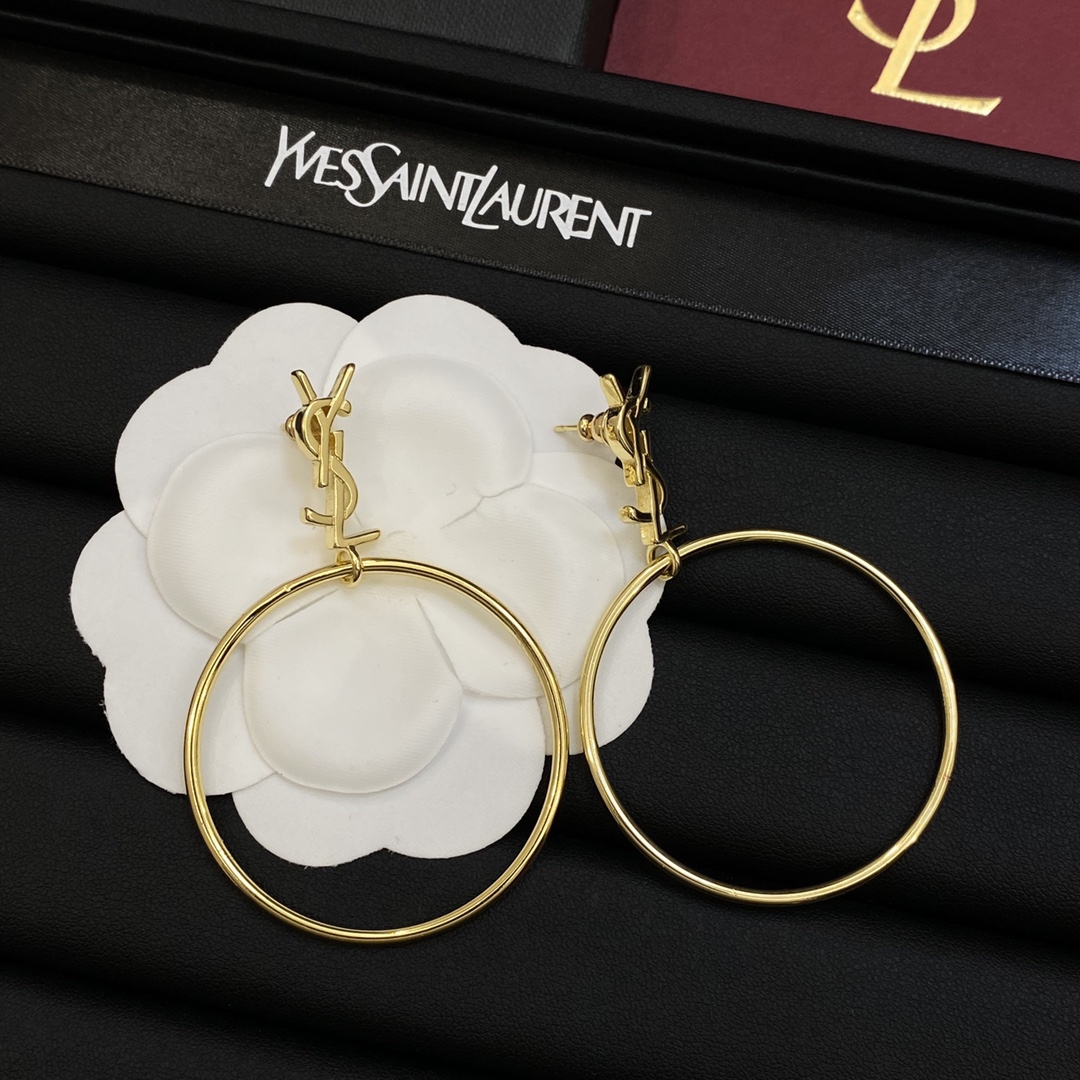 TOP Yves Saint Laurent YSL Earrings with Circle - Gold