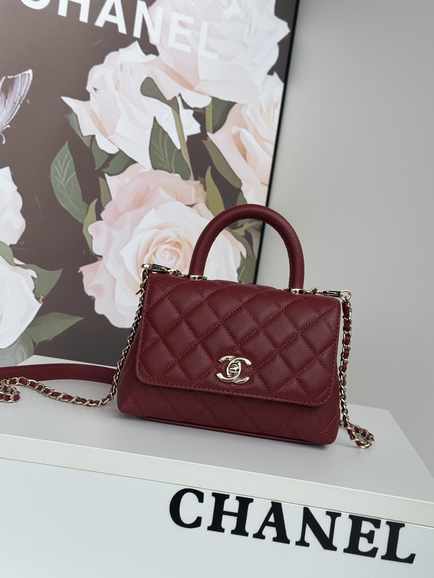 TOP CHANEL Particle Embossed Calfskin CoCo Handle Bags 19CM - Red - GHW