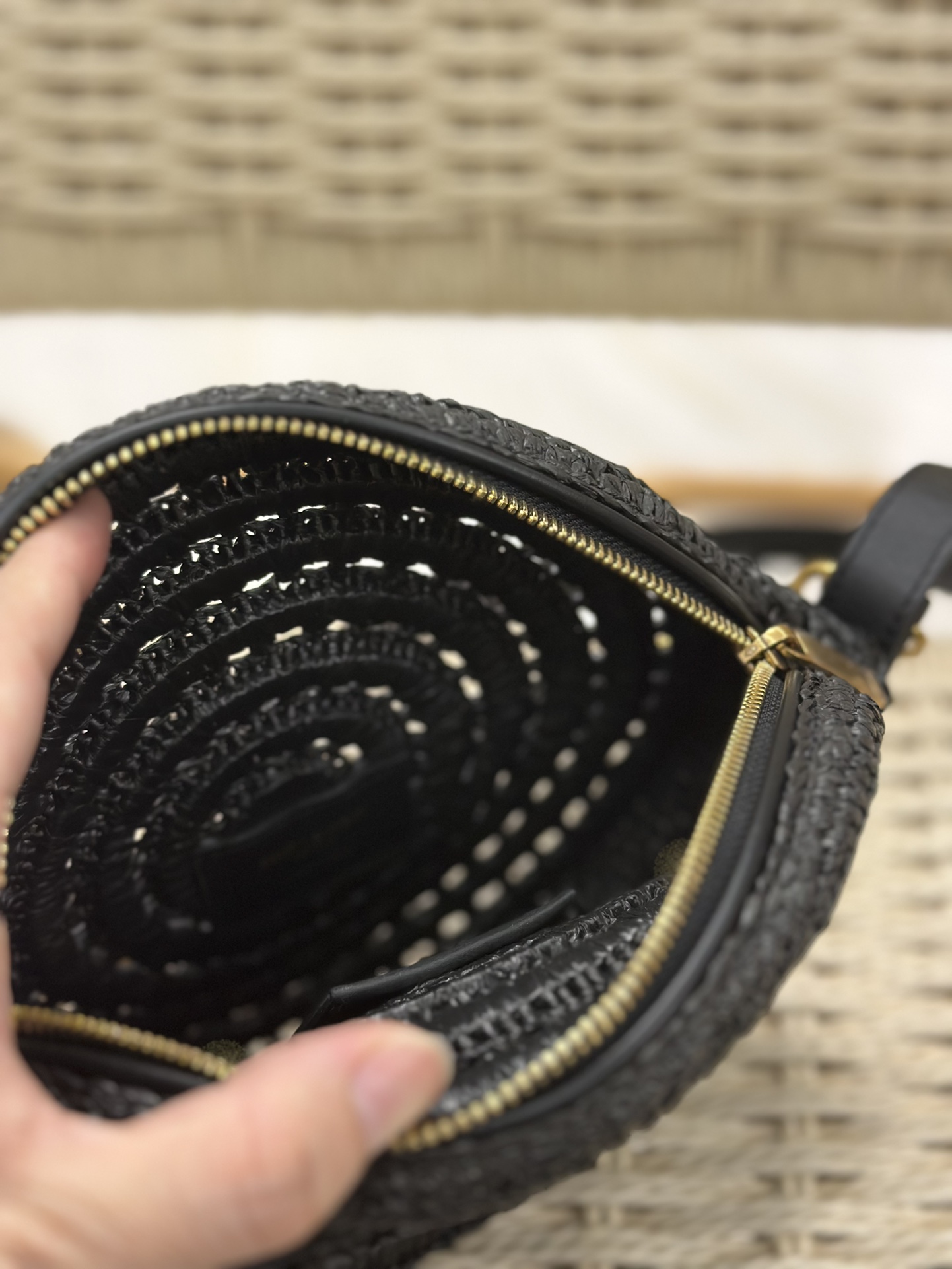 TOP Yves Saint Laurent YSL Round Woven Bags 21×21×4cm - Black/Beige - GWH