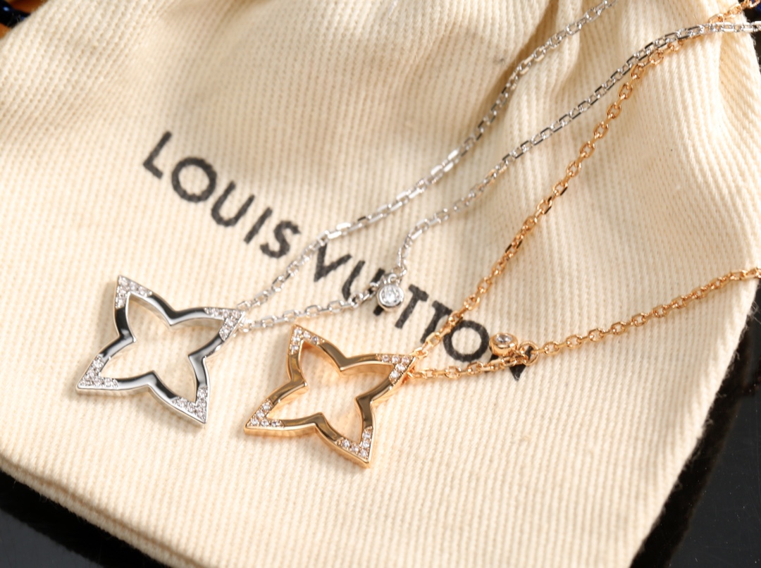 TOP Louis Vuitton LV Silhouette Blossom Pendant Necklace - 2 Color