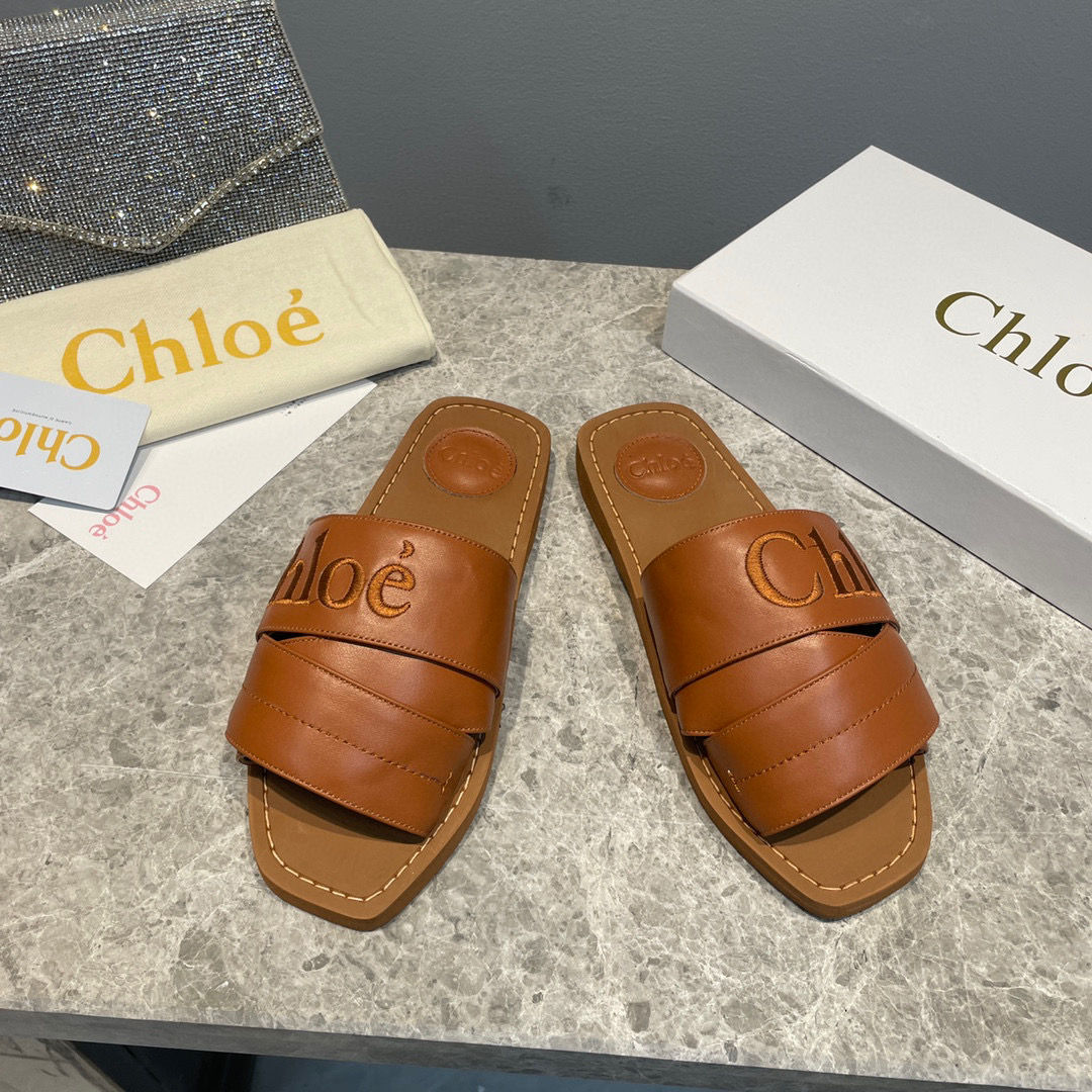 Chloe Leather Logo Embroidery Shoes Sandal (Replica)