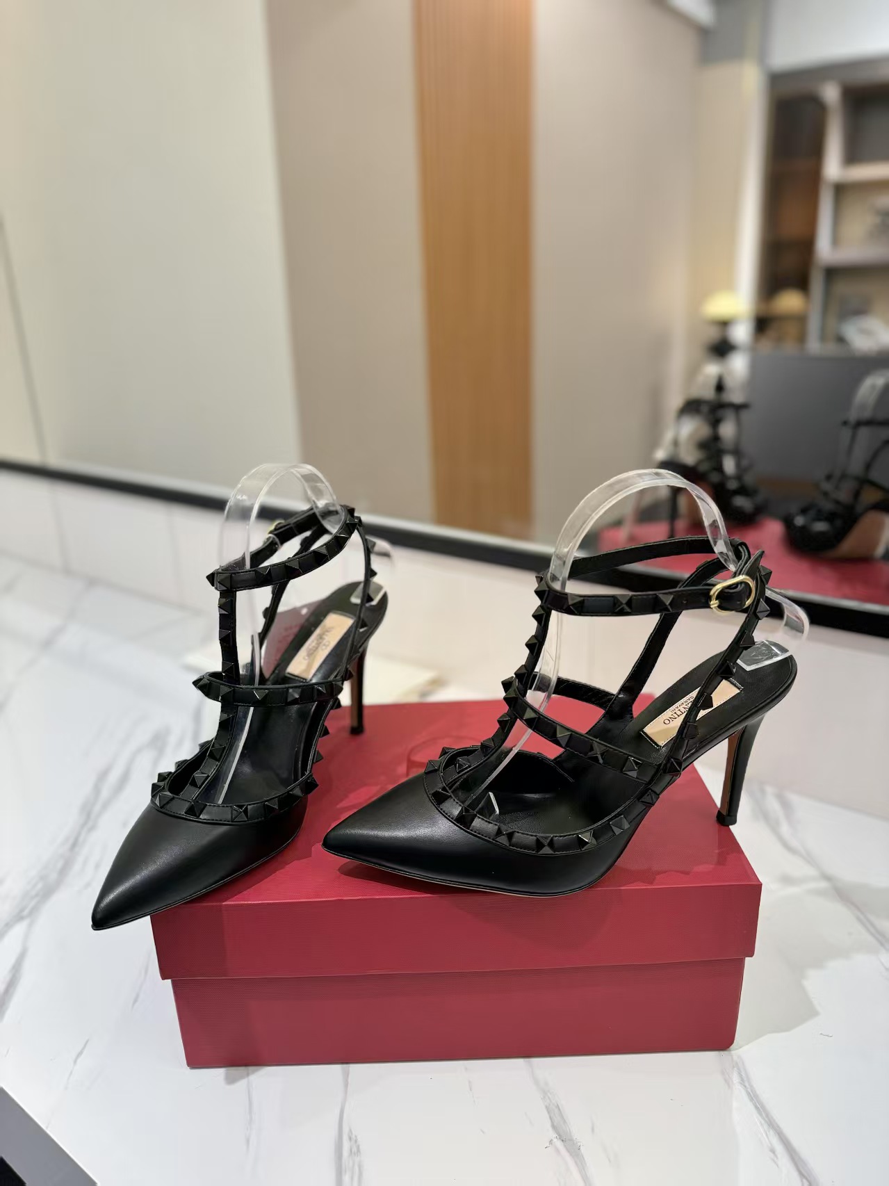 TOP VALENTINO Rock Studs High Heel  - Black
