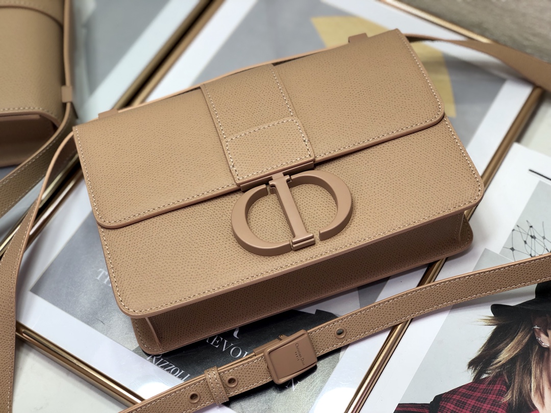 Top Christian Dior 30 Montaigne Box Bag 24CM